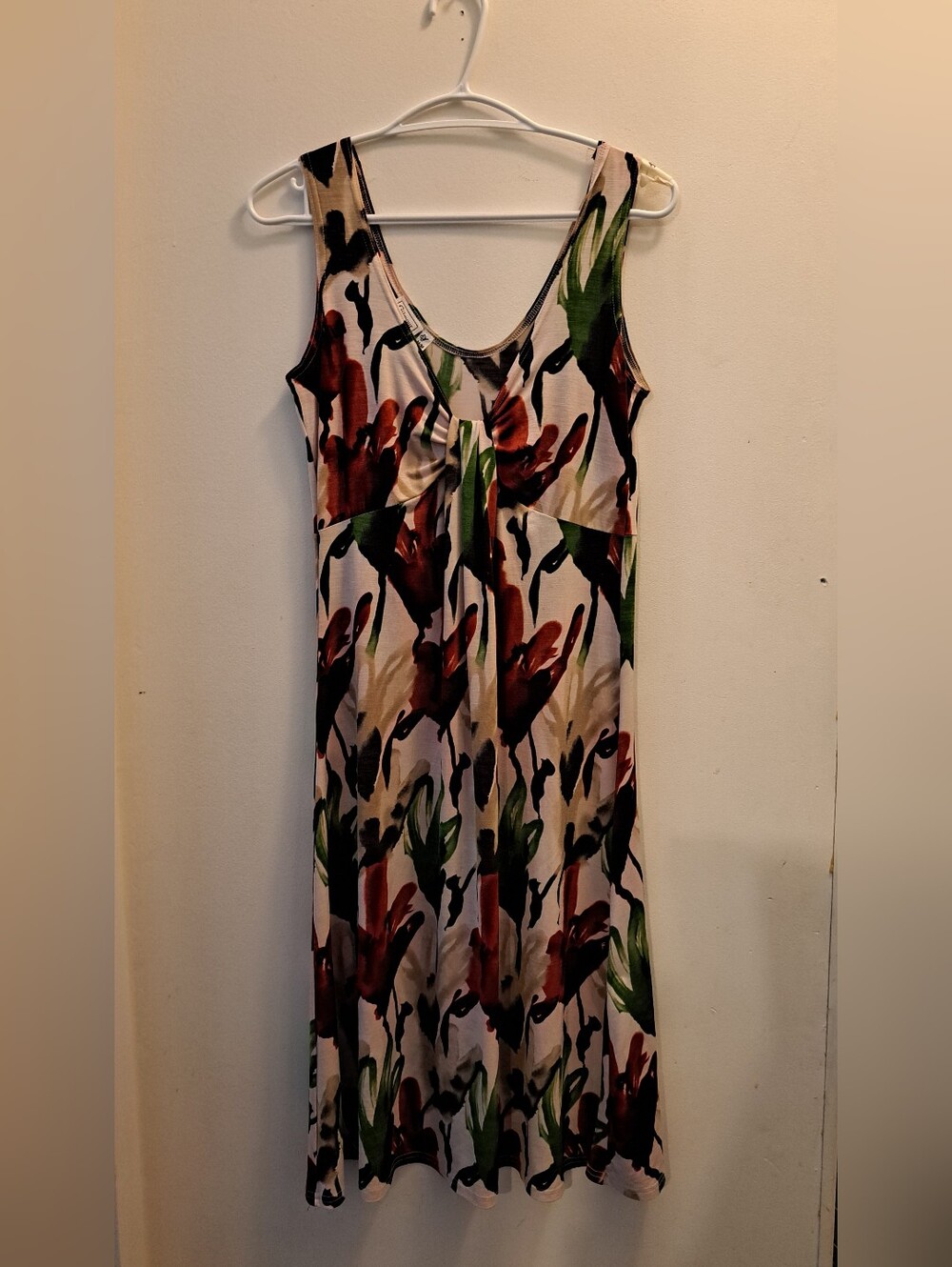 Sleeveless Floral Brushstroke Midi Dress in Cream, Red & Green
